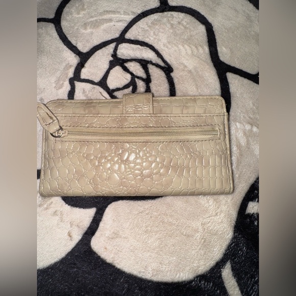 light beige faux crocodile long wallet with a  flap button closure - Picture 10 of 11